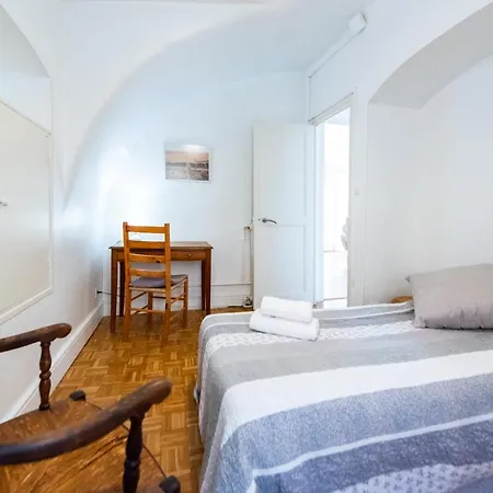 Les Ponchettes Holiday home *